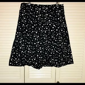 4/20 Excellent for Summer Skirt B&W size 16